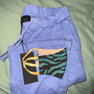 New kendall and kylie joggers size M - tags on (FREE MASK INCLUDED!)